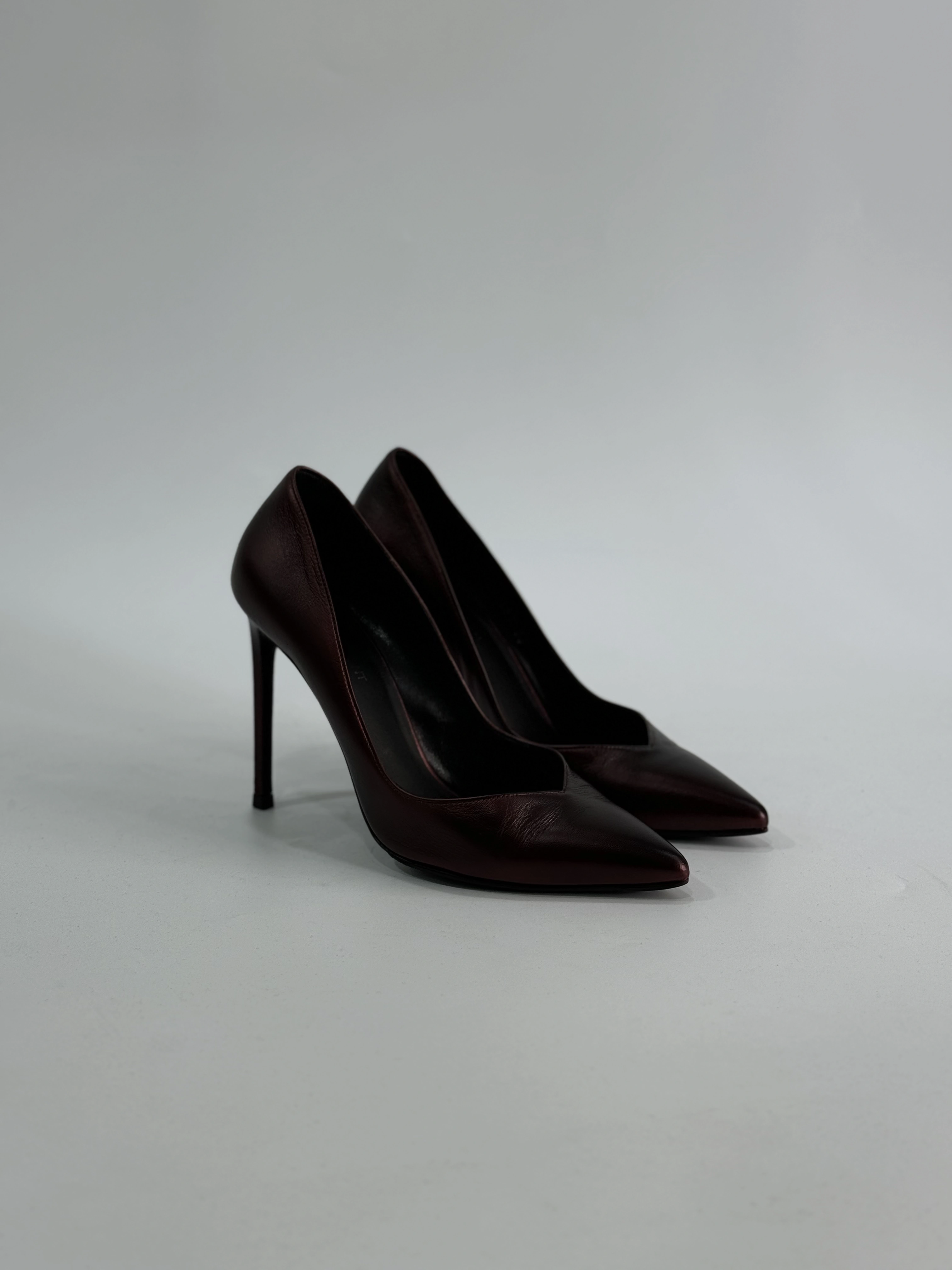 Dirty Shoe